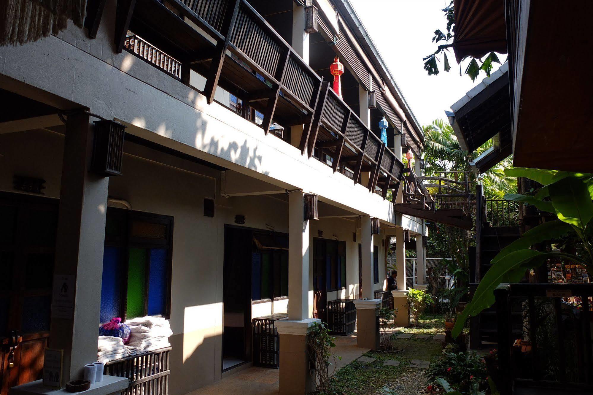 Saithong Guesthouse Chiang Mai Exterior photo